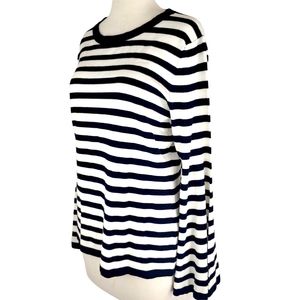 New York & Company Bell Sleeve Sweater Sz M